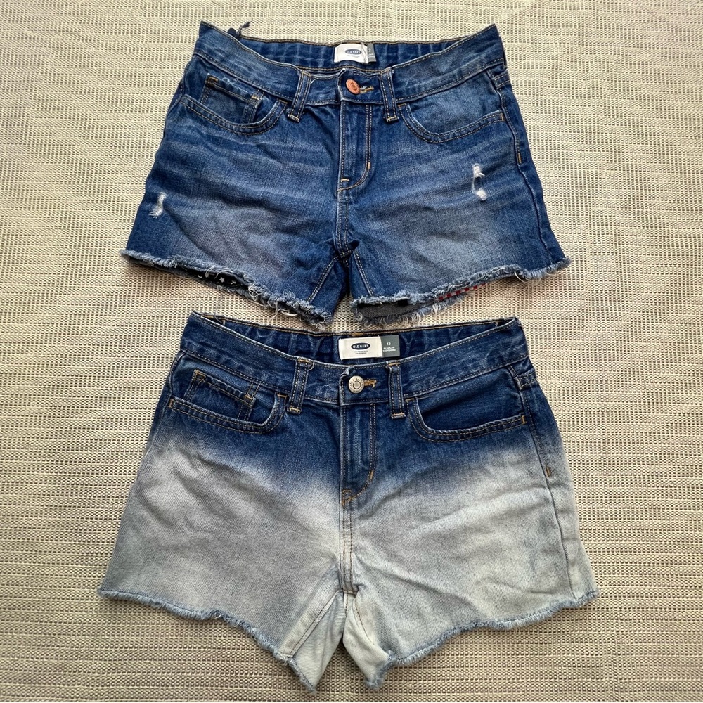 2 Pairs Old Navy Girls’ Size 12 (25) Distressed Denim Shorts Frayed Hem Regular